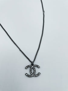 Black crystal on sale necklace chanel