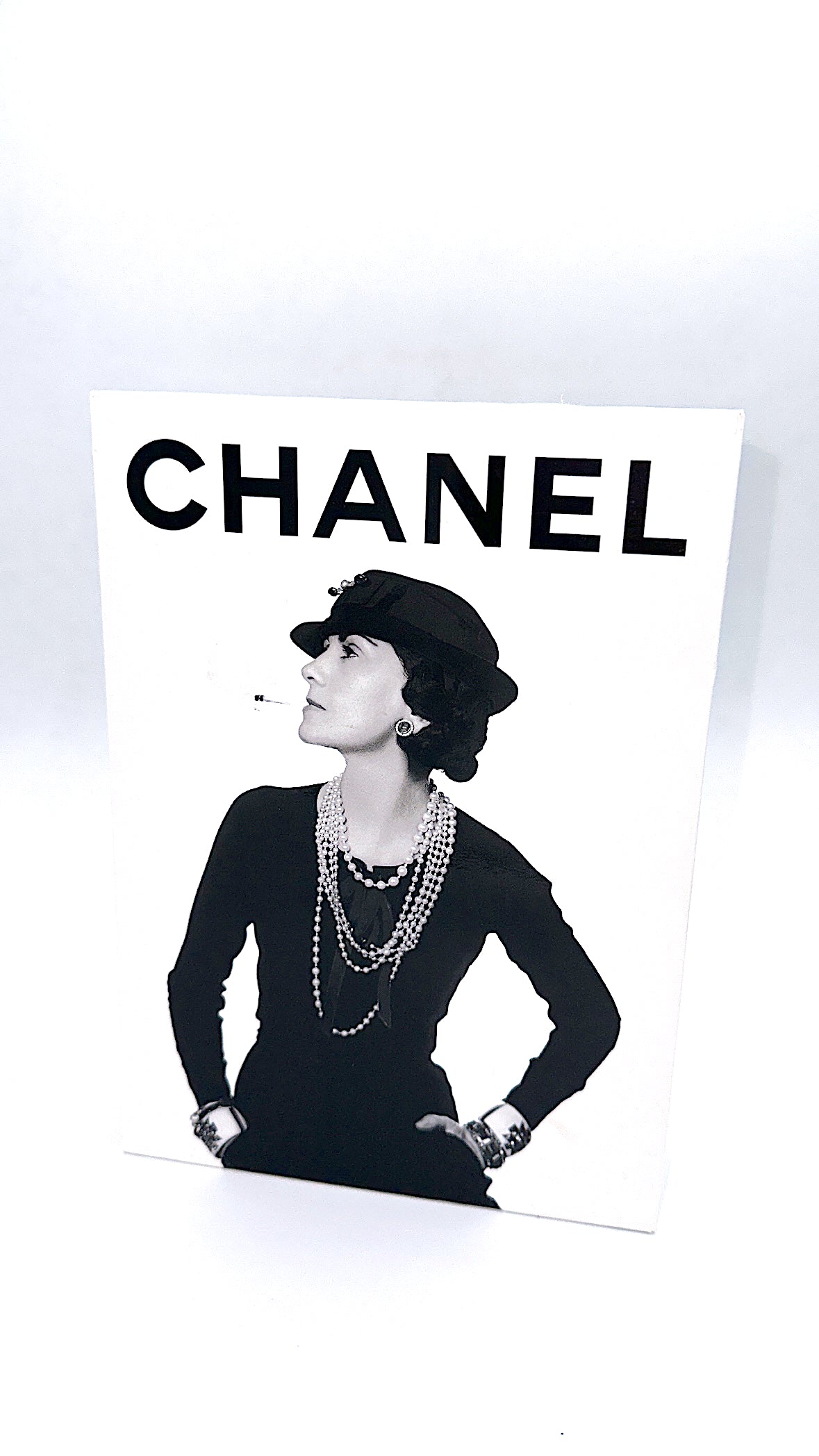 chanel table book